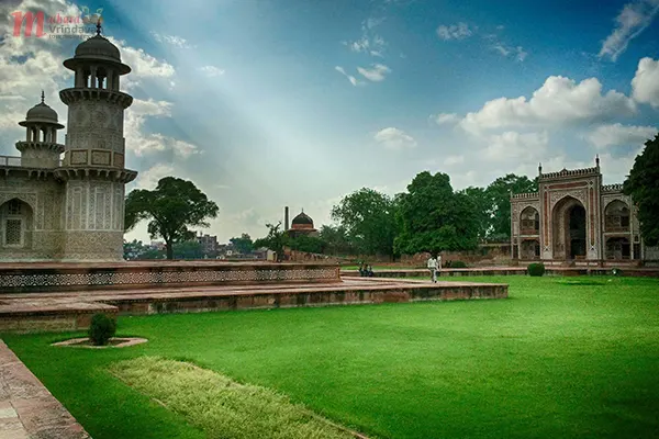 Agra Overnight Tour